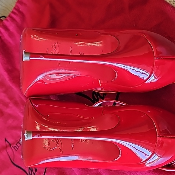 Christian Louboutin Red Patent Pumps Size 38 - Picture 5 of 8
